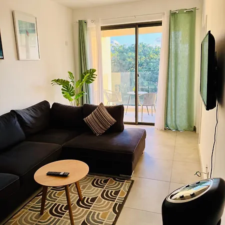 Modern Flat In Flic En Flac-Walk To The Beach Exterior photo
