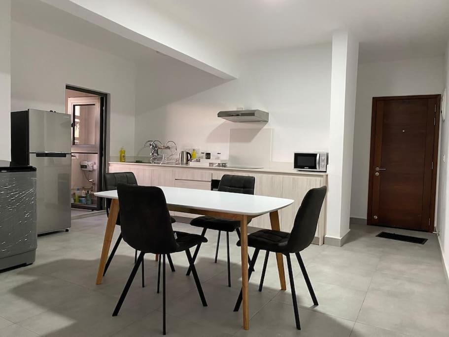 Apartment Modern Flat In En Flac-walk To The *