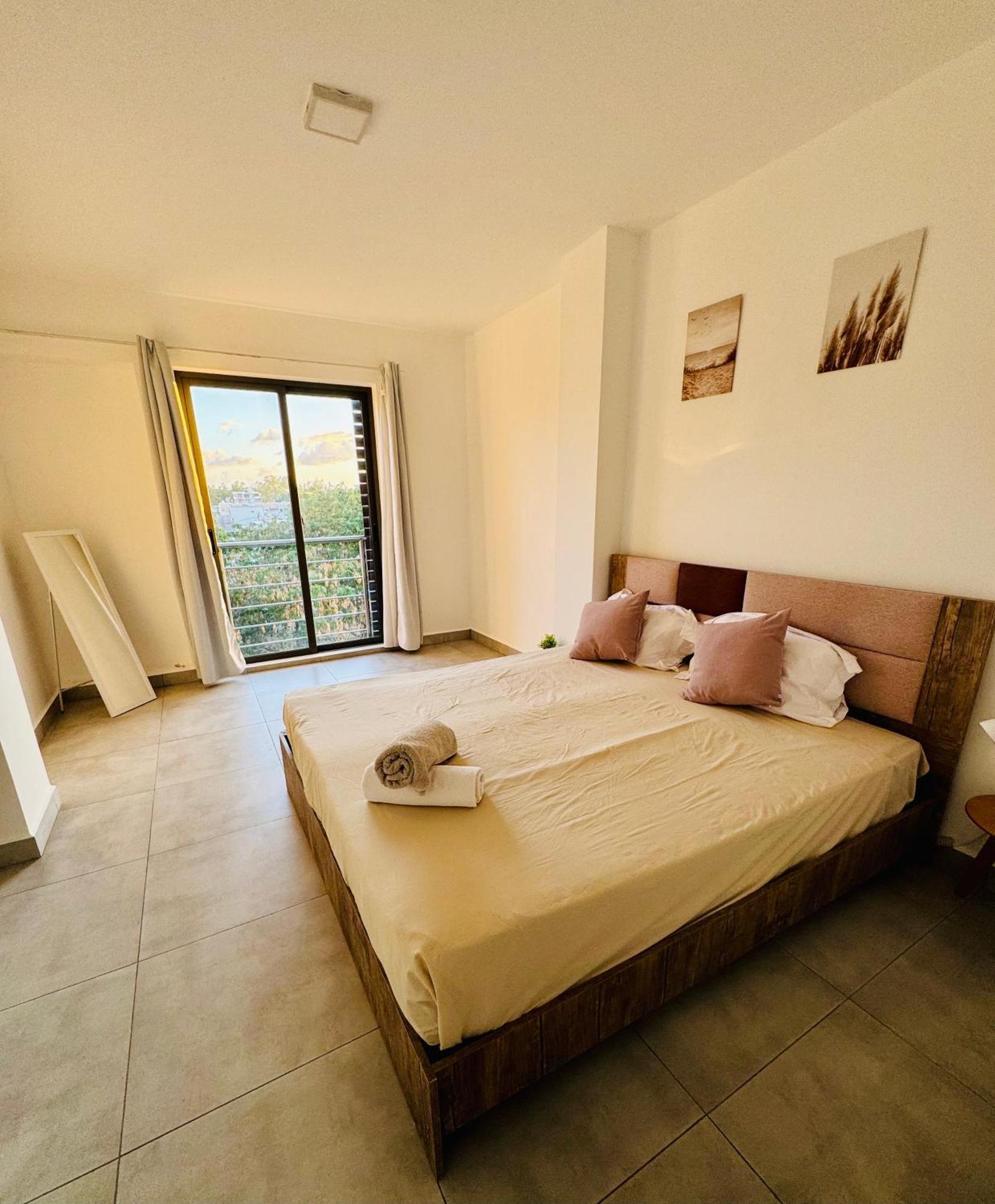 Modern Flat In En Flac-walk To The
